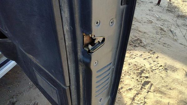 80-91 F250 Pickup Passenger Right Front Door Latch With Rods/Cables Oem — photo 4