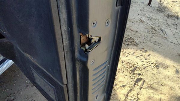 80-91 F250 Pickup Passenger Right Front Door Latch With Rods/Cables Oem — photo 5