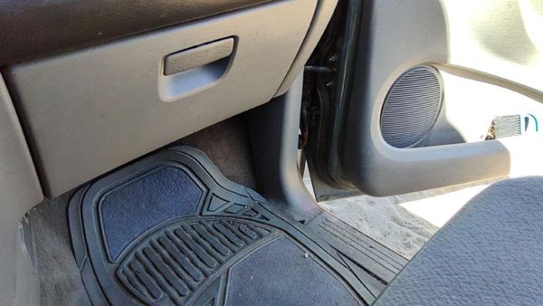 04-07 Dodge Caravan Passenger Right Lower Kick Trim Panel Oem Slate Gray D5 — photo 2