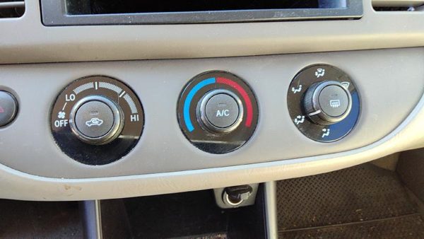 02-06 Toyota Camry Temperature Control Module In Dash Heater Ac Head Unit Oem — photo 1