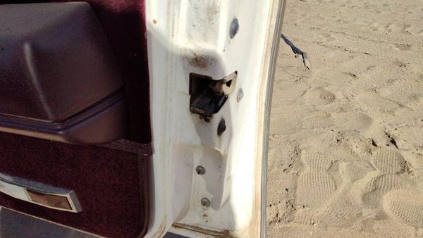 87-89 Buick Century Passenger Right Front Door Latch With Rods/Cables Oem — photo 5