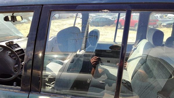1991-1998 Suzuki Sidekick Driver Left Rear Side Window Door Glass Oem Back — photo 2