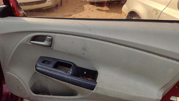 2010 Honda Insight Passenger Right Front Door Trim Panel With Switches Tan — photo 3