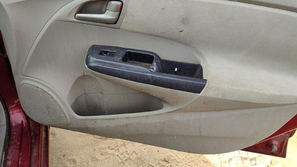 2010 Honda Insight Passenger Right Front Door Trim Panel With Switches Tan — photo 7