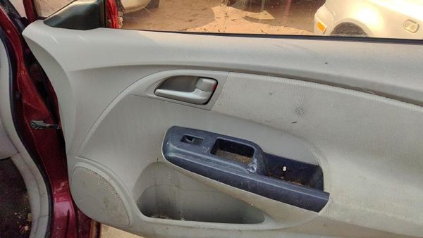 2010 Honda Insight Passenger Right Front Door Trim Panel With Switches Tan — photo 5