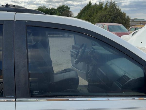 08-16 Chrysler Town & Country Passenger Right Front Side Window Door Glass Oem — photo 2