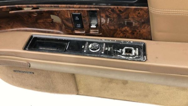 92 Buick Park Ave Ultra Passenger Right Front Door Trim Panel With Switches Tan — photo 9