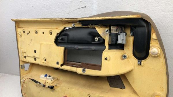 92 Buick Park Ave Ultra Passenger Right Front Door Trim Panel With Switches Tan — photo 18