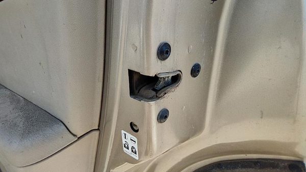 06-12 Grand Vitara Xl-7 Passenger Right Rear Door Latch With Rods/Cables Back — photo 1
