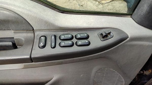 2003 Ford F350 Sd Pickup Door Switch Front Powerstroke — photo 1