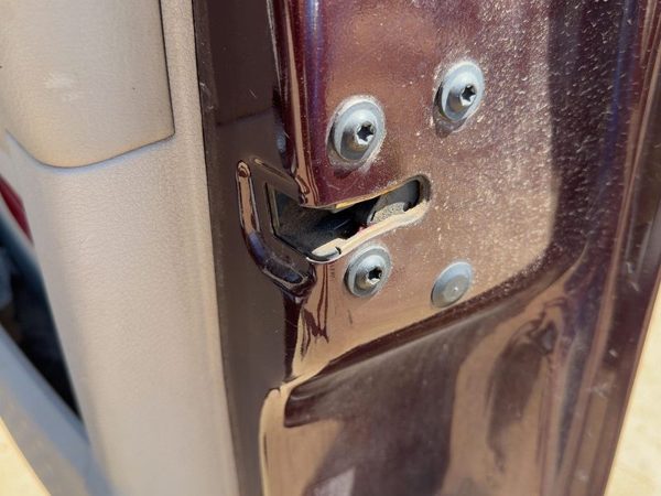 2004-2009 Dodge Durango Passenger Right Front Door Latch With Rods/Cables Oem — photo 2