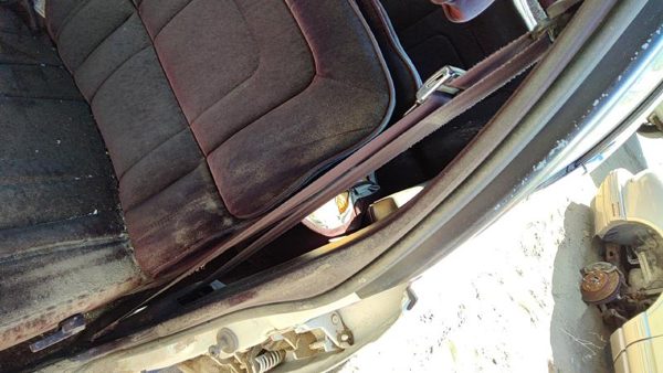 1989 Buick Century Driver Left Front Seat Belt Retractor Oem Shoulder Red — photo 1