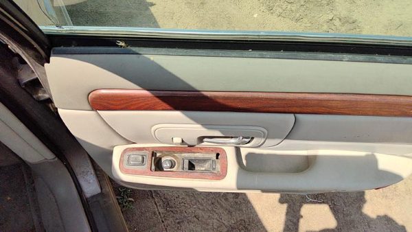 1999 Deville Passenger Right Rear Door Trim Panel With Switches Back 152 Neutral — photo 3