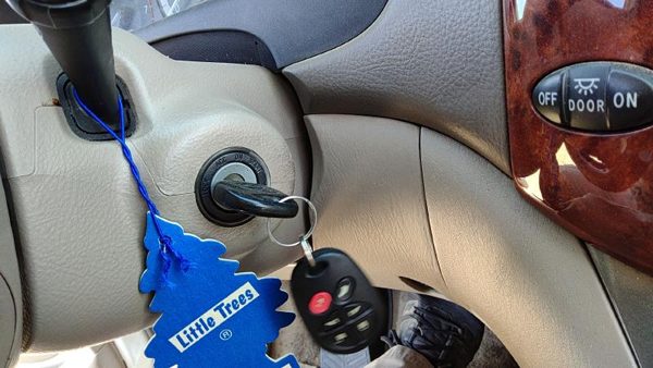 04-10 Toyota Sienna Ignition Switch Assembly With Key Complete Electrical Oem — photo 1