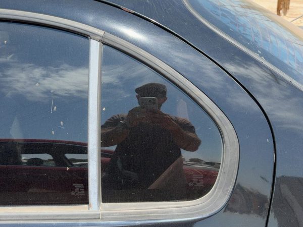 95-99 Nissan Maxima Driver Left Rear Vent Window Back Door Glass With Frame Oem — photo 3