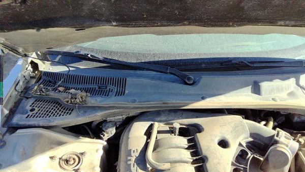 2005-2010 Chrysler 300 Windshield Wiper Cowl Vent Trim Panel Oem Cover — photo 3