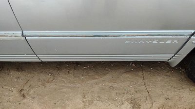 2000 Town & Country Passenger Right Front Moulding From Door Trim Strip Silver