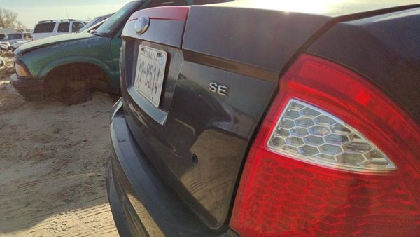 2010 Ford Fusion Trunk/decklid/hatch/tailgate Uh Tuxedo Black Metallic Hail — photo 5