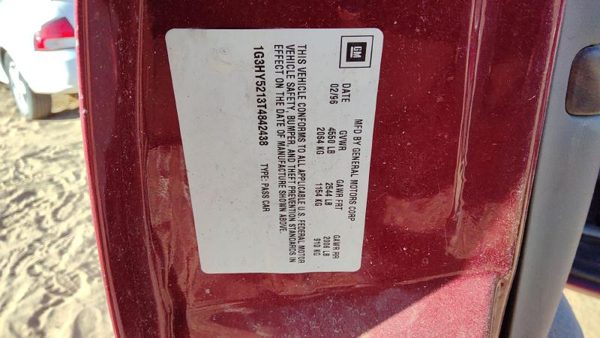 1996 Olds Eighty-eight 88 Condenser 3.8L — photo 4