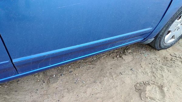 08-14 Dodge Avenger Passenger Right Front Moulding From Door Trim Strip Blue Pbd — photo 1