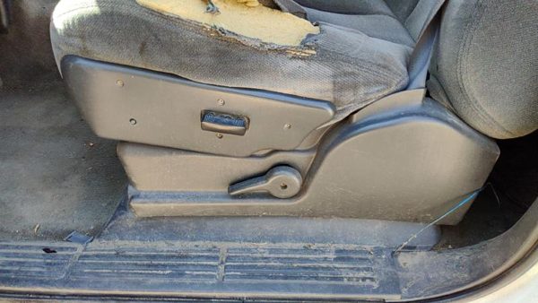 2005 Sierra 1500 Hd Driver Left Side Seat Trim Panel Oem Pewter 69D — photo 3
