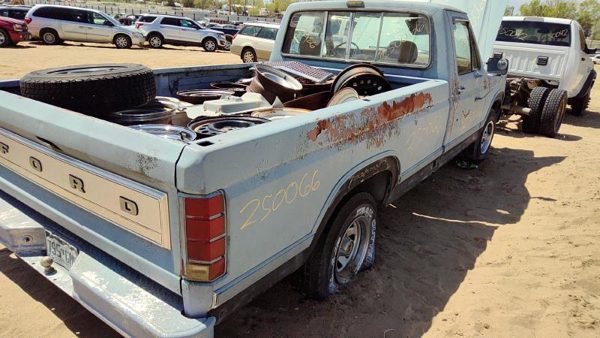 1983 Ford F150 Fender RH Blue Rusted — photo 6