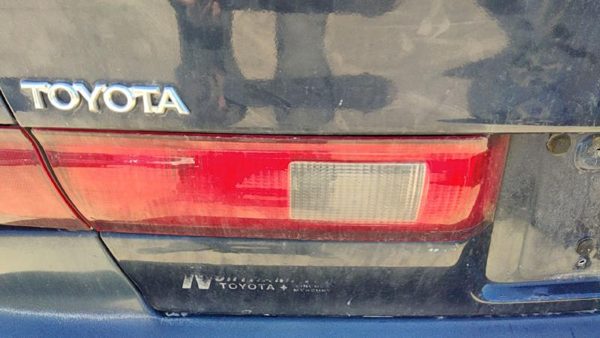 1997-1999 Toyota Camry Driver Left Inner Tail Light Brake Lamp Oem Rear — photo 2