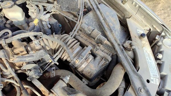 1997 Buick Century Complete Air Intake Cleaner Filter Box Housing With Tube 3.1L — photo 3