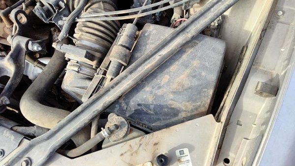 1997 Buick Century Complete Air Intake Cleaner Filter Box Housing With Tube 3.1L — photo 6