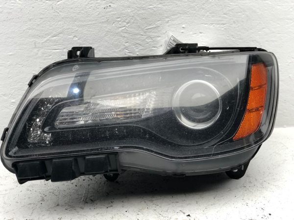 11-14 Chrylser 300 Driver Left Headlight Front Lamp Black Bezel Halogen Light — photo 1