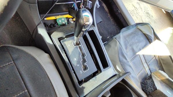 05-07 300 Floor Shifter Lever Assembly Shift Unit Automatic Transmission — photo 1