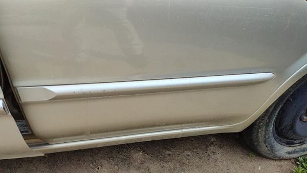 00-01 Nissan Maxima Driver Left Rear Moulding From Door Oem Back Trim Strip Gold — photo 2