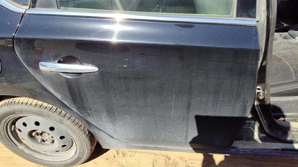 2019 Nissan Sentra Rear Door RH Black KH3 — photo 2