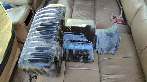 94 Chevy Suburban Air Intake Tube Resonator Pipe Elbow Rubber Hose Snorkel 5.7L — photo 1