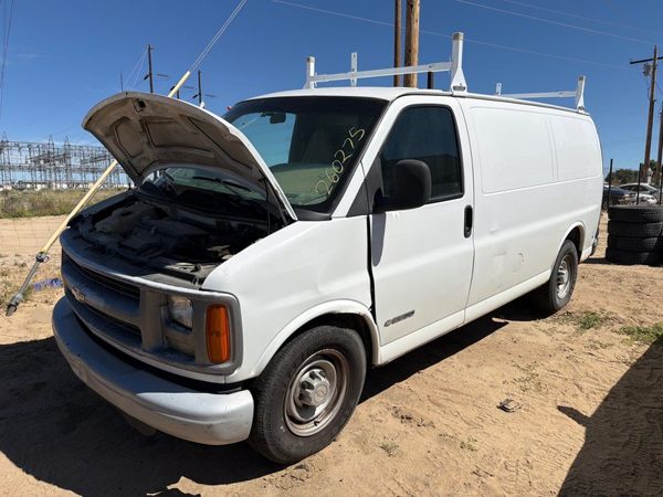 2000 Chevy Express 2500 — vehicle photo 1