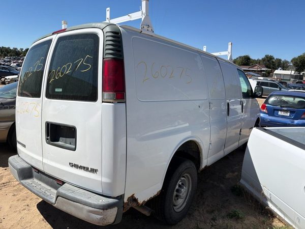 2000 Chevy Express 2500 — vehicle photo 4
