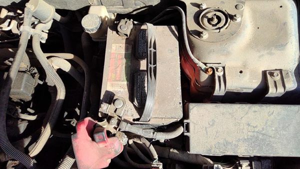 2010-2012 Ford Fusion Complete Battery Box Mount Tray With Hold Down Oem 2.5L — photo 1