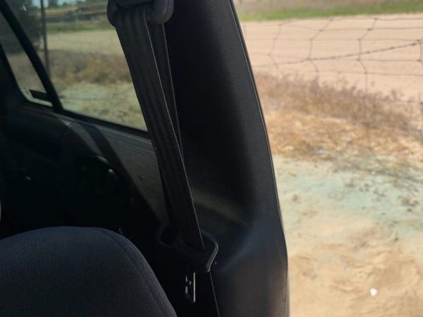 1998-2005 Chevy S10 Blazer Driver Left Upper B-Pillar Trim Graphite 12H — photo 4
