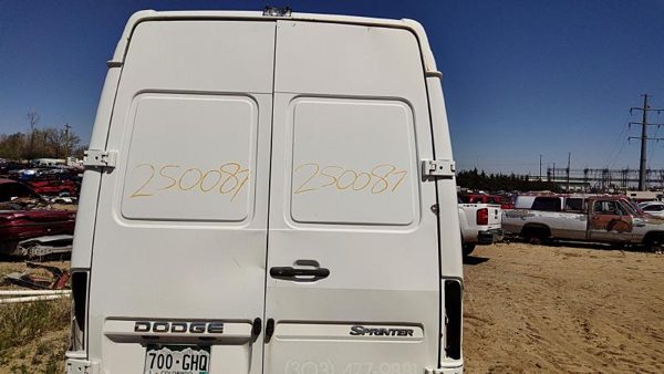2006 Dodge Sprinter 3500 Back Door RH White P01 — photo 4