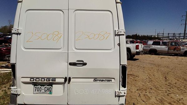 2006 Dodge Sprinter 3500 Back Door RH White P01 — photo 6