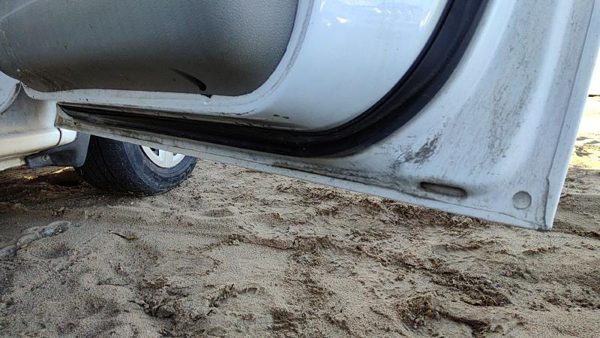 2007 Ford Freestar Front Door RH Wt White 6F2Z1720124AA — photo 8