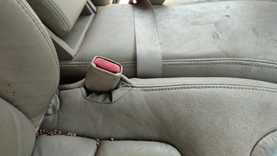 99 Cadillac Deville Passenger Right Front Seat Belt Buckle Receiver 152 Neutral