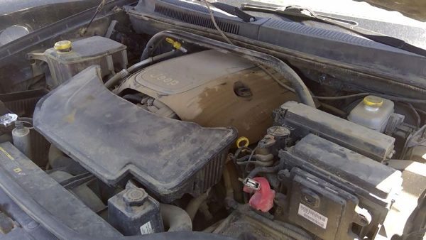 2005 Jeep Grand Cherokee — vehicle photo 2