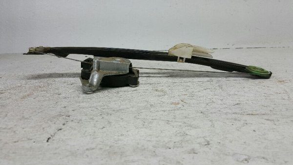 2003 Ford Focus Not Rs Side/rear/cargo Regulator RH OEM Passenger Right Rear — photo 3