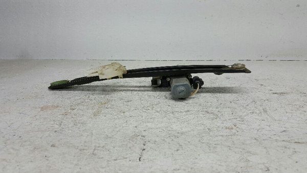 2003 Ford Focus Not Rs Side/rear/cargo Regulator RH OEM Passenger Right Rear — photo 5