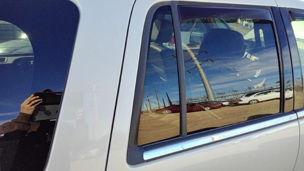 03-17 Navigator Passenger Right Rear Vent Window Back Door Glass With Frame — photo 1
