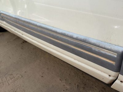 1992-1995 Olds Eighty Eight Passenger Right Front Moulding From Door Oem White