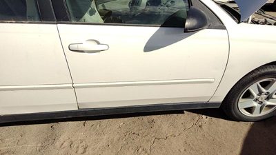 2005 Chevrolet Malibu Front Door RH White 40U