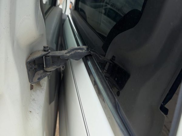 10 Chrysler Town & Country Driver Left Rear Door Latch With Rods/Cables Oem Back — photo 5