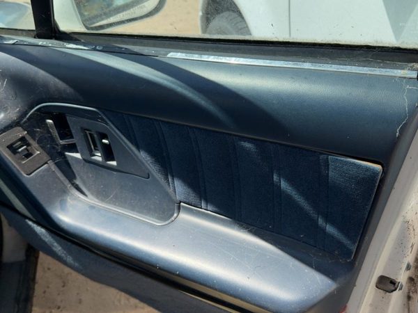 92-95 Olds Eighty Eight Passenger Right Front Door Trim Panel With Switches Blue — photo 2